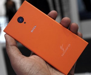 Intex Aqua Fish     Sailfish OS ( MWC 2016)
