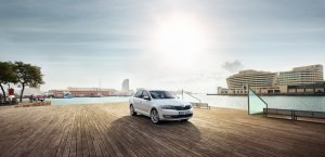 &#352;KODA RAPID     ! 3
